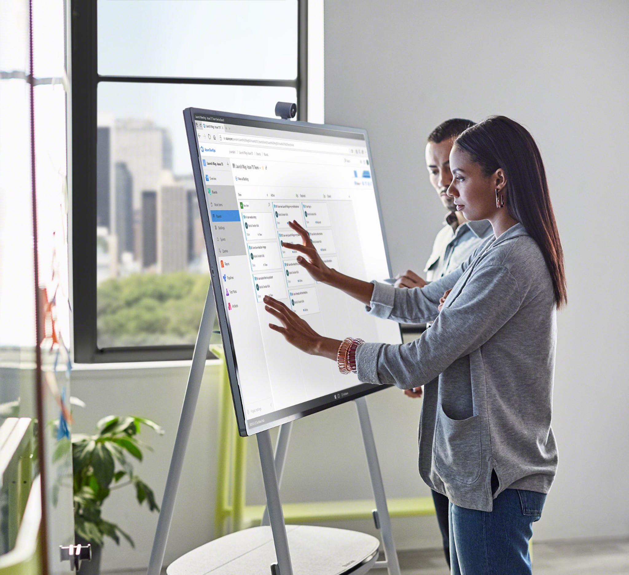 Microsoft Surface Hub 2 S 50 Zoll