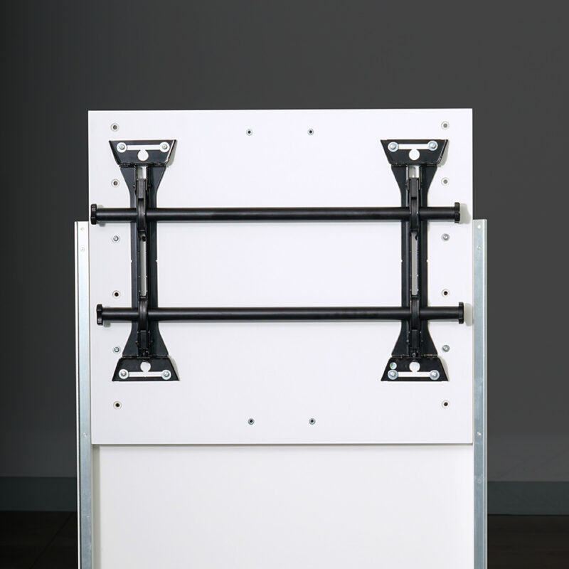 holzmedia-uc-displaystele-w6-rückansicht