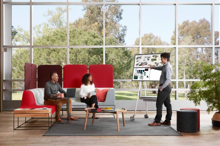 Microsoft Surface Hub 2S 5 Zoll mobile Videokonferenzen