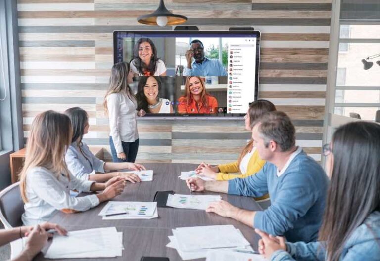 Sharp NEC 4K Touch-Display für Videokonferenzen & digitale Zusammenarbeit, Team-Meetings & Videokonferenzen