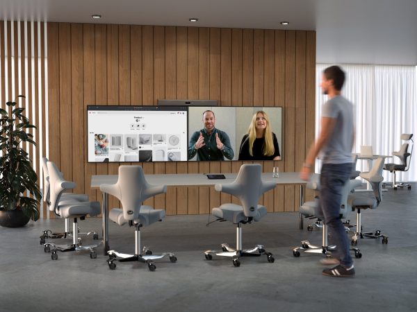 NEAT Bar Pro Videokonferenzsystem mit dem NEAT Pad (Touch-Controller) für eine Videokonferenz mit Dual Displays