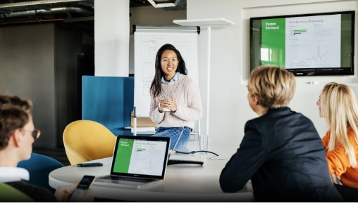 AirMedia® bietet eine einfache, flexible und leistungsstarke Lösung für drahtlose Präsentationen und Konferenzen. Egal ob kleine Besprechungsräume oder große Unternehmen – mit AirMedia sparen Sie Zeit, steigern die Effizienz und schaffen ein optimales Arbeitsumfeld.