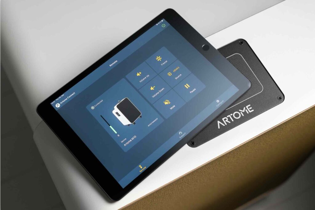 Artome M10 - Einfache Bedienung: Plug & Play mit Bluetooth-Fernbedienung und Artome Connect App – keine Installation oder Treiber erforderlich.