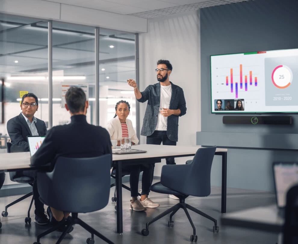 Crestron All-in-one Konferenzlösungen für hybride Meetings mit der Mercury-Serie und der Videobar 70