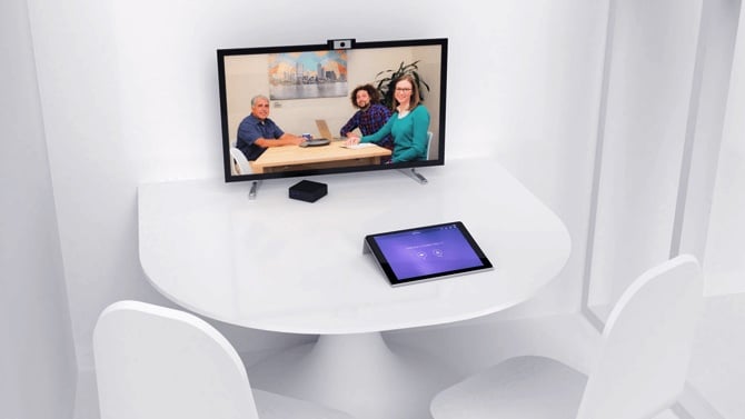 Lifesize Dash Die softwarebasierte Zusammenarbeitslösung Lifesize Dash ermöglicht Video-, Audio- und Web-Meetings auf günstigen Chrome-Geräten. Sie lässt sich nahtlos mit Drittanbietern kombinieren. Ideal für sehr kleine Räume.