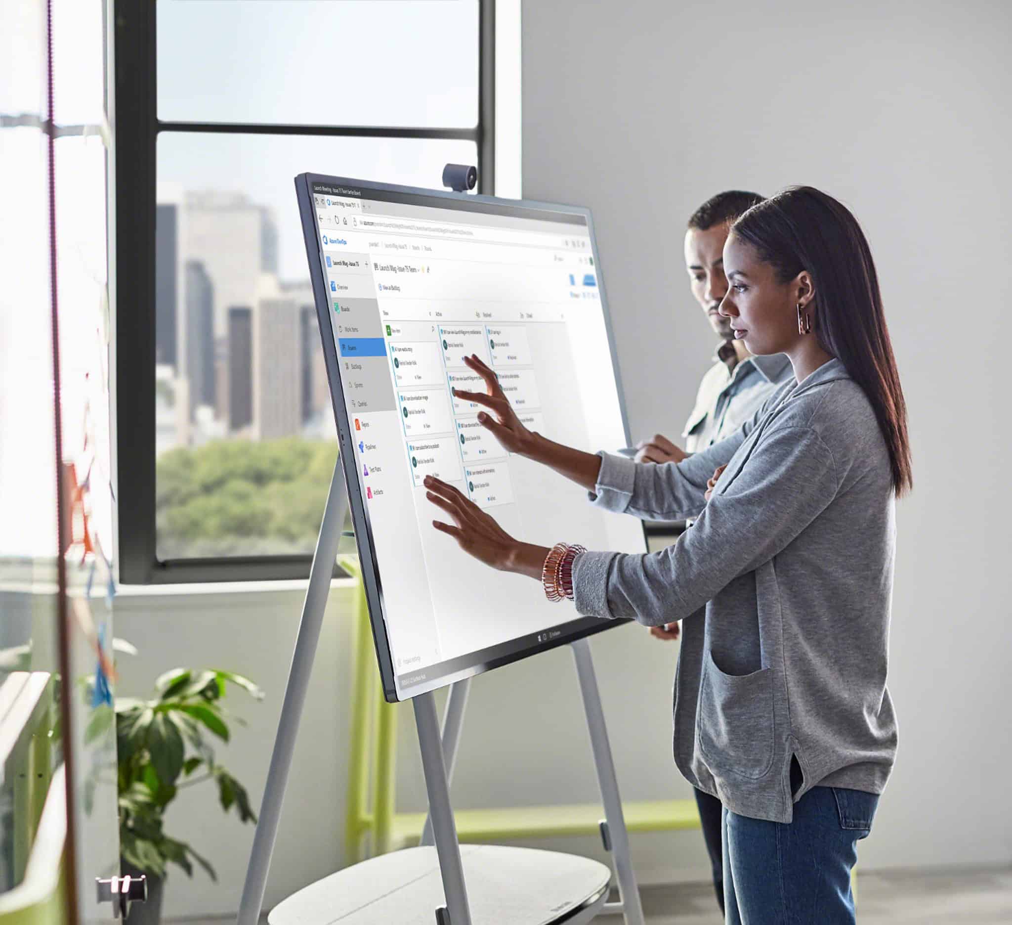 Microsoft Surface Hub 2 S 50 Zoll” interaktives Whiteboard Microsoft Surface Hub 2 S 50 Zoll" interaktives Whiteboard