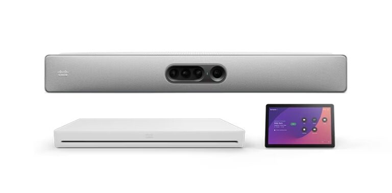Das Bild zeigt das Cisco Room Kit EQ mit integrierter Quad-Kamera-Videobar, Codec-Einheit und Touchpanel – eine KI-gestützte Premiumlösung für große Konferenzräume mit intelligenter Teilnehmererkennung und flexibler AV-Integration.