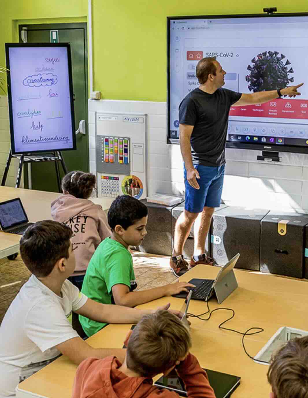 i3LEARNHUB Klassenzimmer i3LEARNHUB – Die interaktive Lernplattform für digitales Unterrichten. Fördert Zusammenarbeit, bietet AR-Tools & nahtlose Google Classroom-Integration.