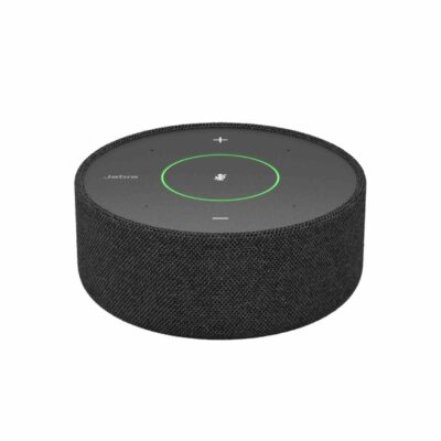 Das runde Jabra PanaCast Speakerphone ist in schwarzem Stoff ausgeführt und zeigt auf der Oberseite einen grünen LED-Ring mit mittigem Symbol.