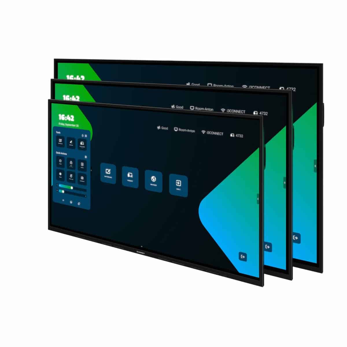 i3CONNECT Aspen 4 Touchdisplay Seitenansicht Mehrere schwarze Touchdisplays sind freigestellt in schräger Seitenansicht vor weißem Hintergrund dargestellt; auf dem vorderen Bildschirm sind Benutzeroberfläche, Kacheln und ein seitliches Bedienfeld sichtbar.