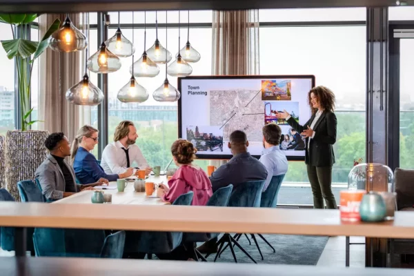 ctouch-canvas-meeting CTOUCH Canvas interaktives Whiteboard mit Touchfunktion für Unternehmen