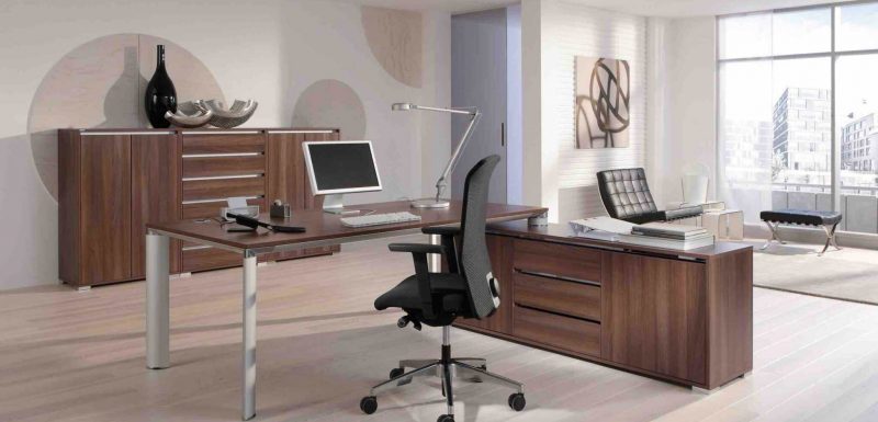 Arbeitsplatz Büro, Einzelarbeitsplatz mit Stauraum